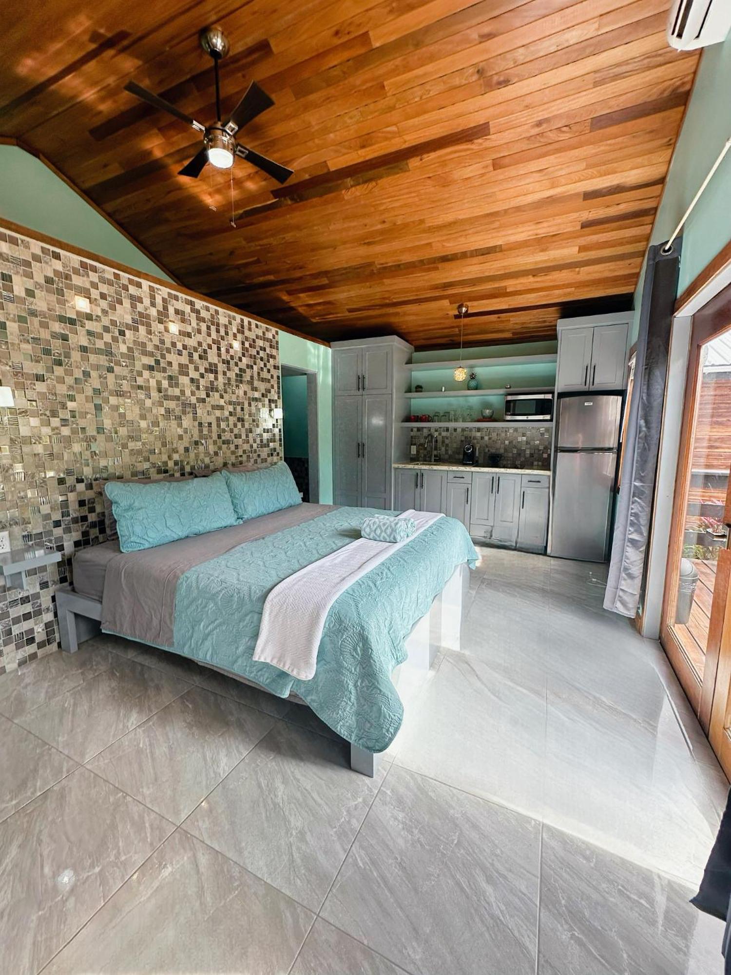 Mangata Villas Adults Only San Pedro  Exterior photo